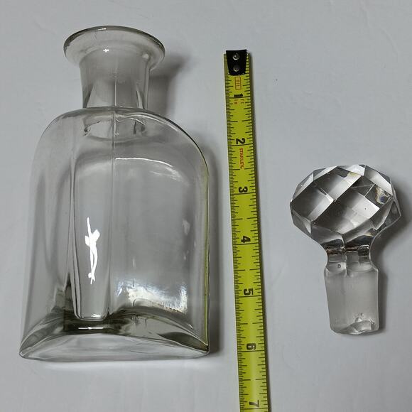 Liquor Vintage Triangle Decanter 6" tall x 3.25" bottom Glass Stopper - Picture 7 of 10